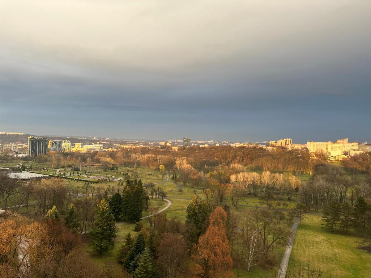 Apartament Fantastic View On Chisinau Center - Super Fast Wifi - Two Botanical Gardens - 2Br Zewnętrze zdjęcie